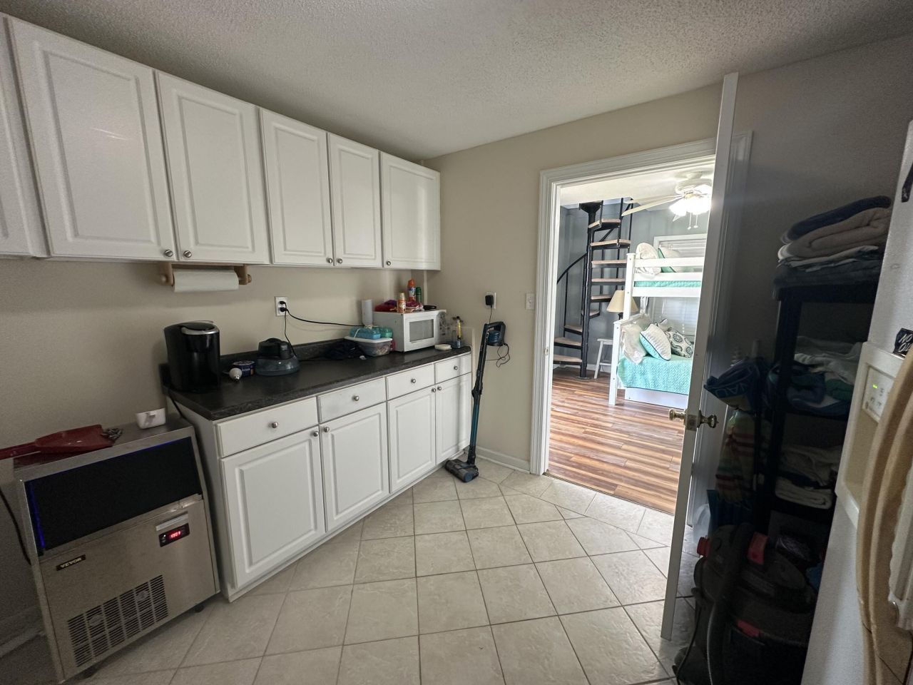 1049 Island Court Photo 17