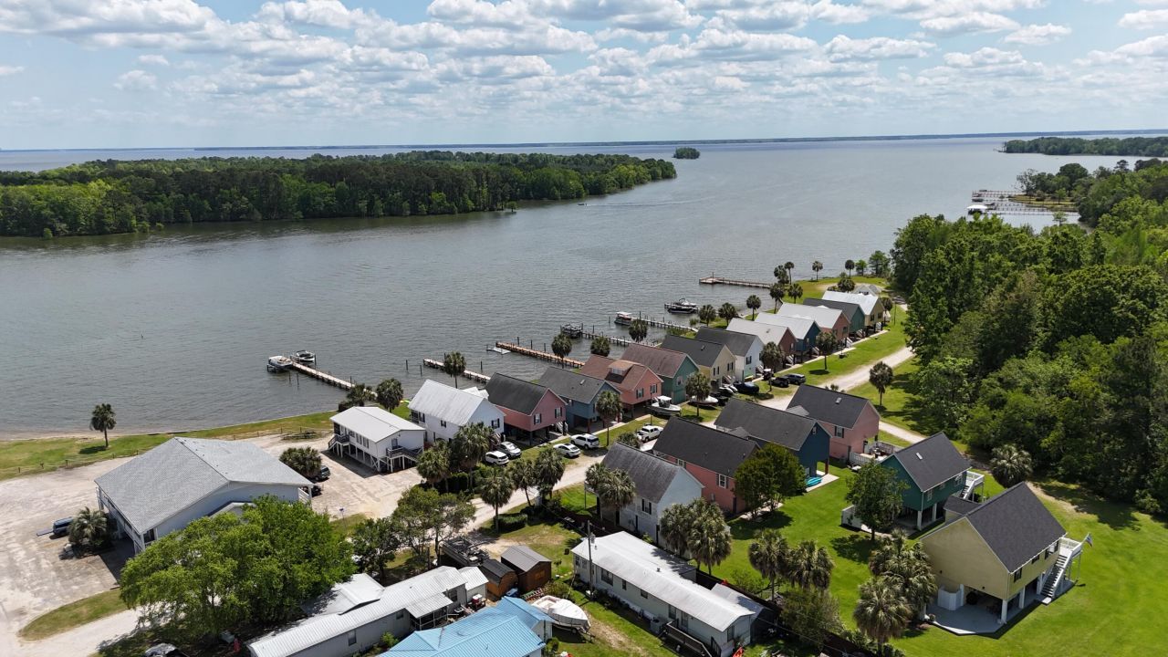 1049 Island Court Photo 38