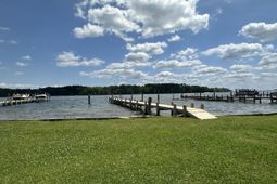 1049 Island Court photo 4