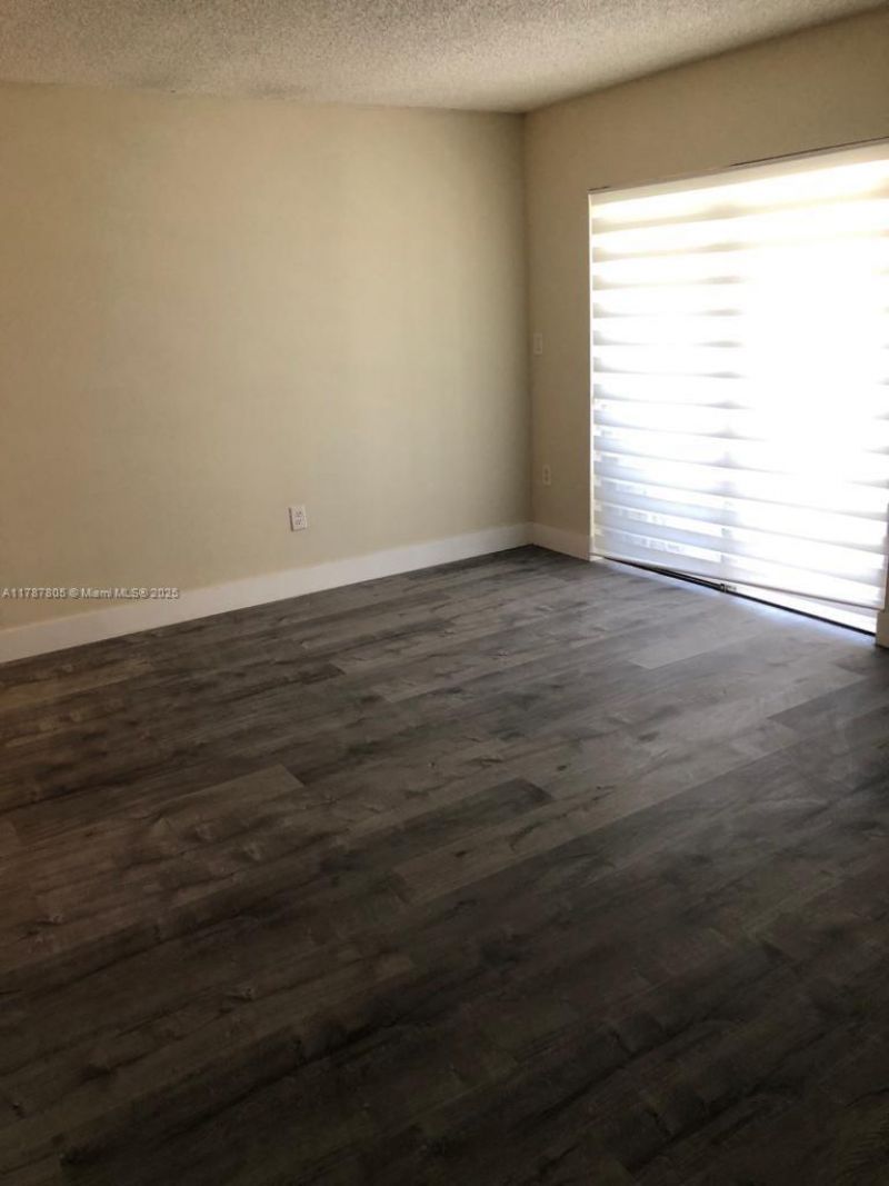 451 NE 207th Ln, Unit 102, Miami, FL 33179 Photo