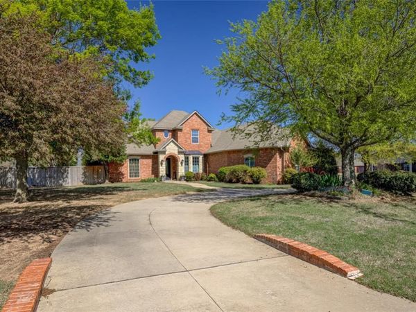 308 Lysbeth Court, Washington, OK 73093