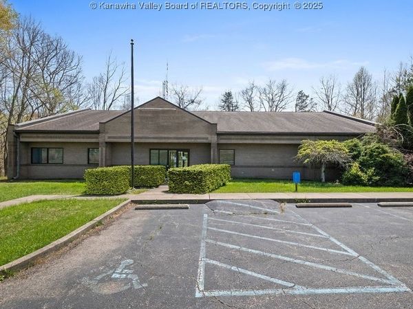 400 Parkway Road, South Charleston, WV 25309