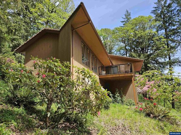 1550 NW Emperor Dr, Corvallis, OR 97330