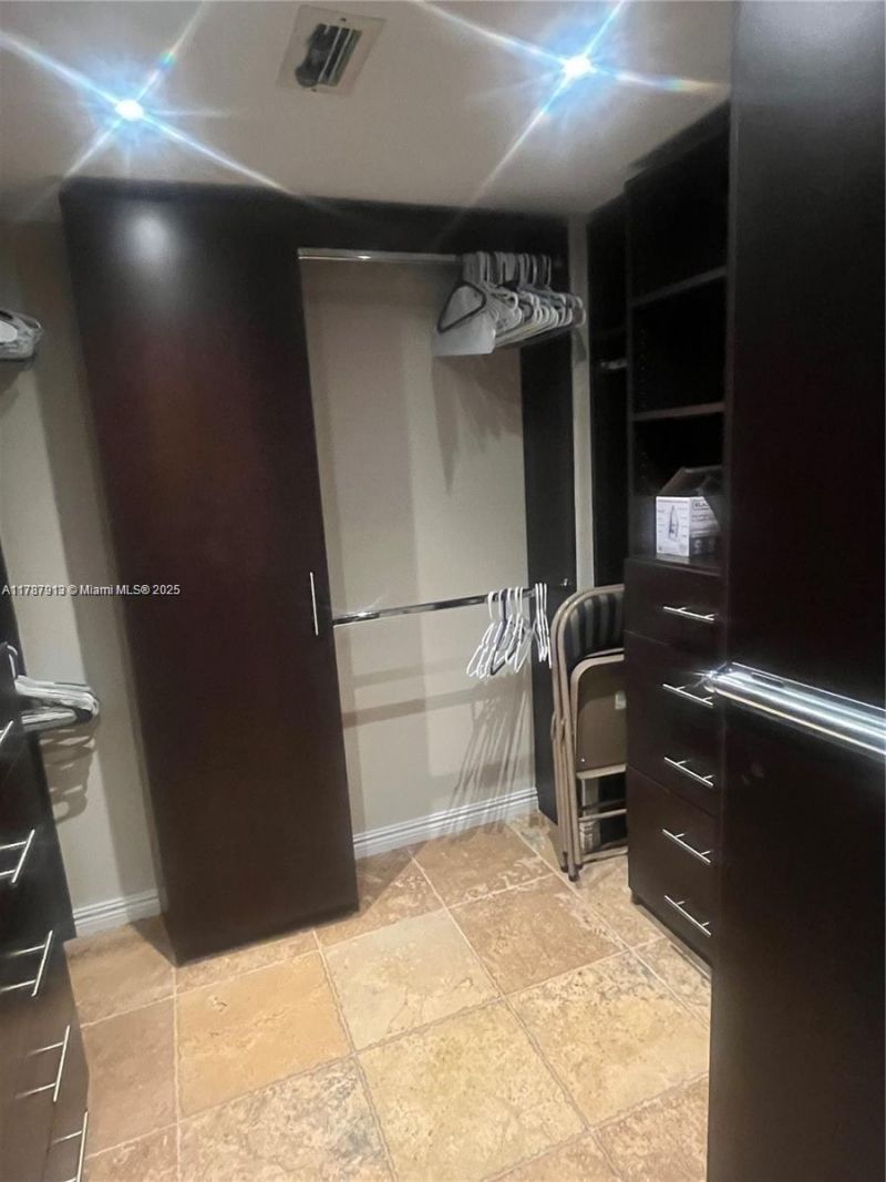 1825 S Ocean, Unit 413, Hallandale Beach, FL 33009 Photo
