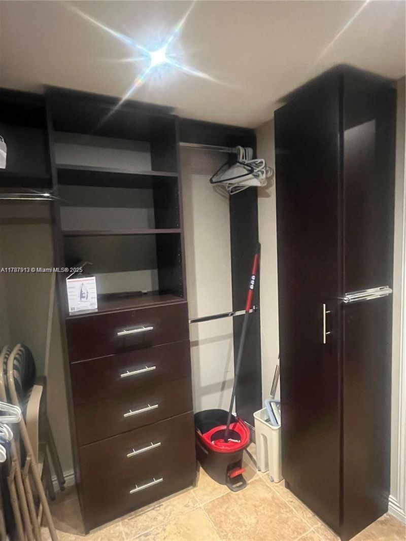 1825 S Ocean, Unit 413, Hallandale Beach, FL 33009 Photo