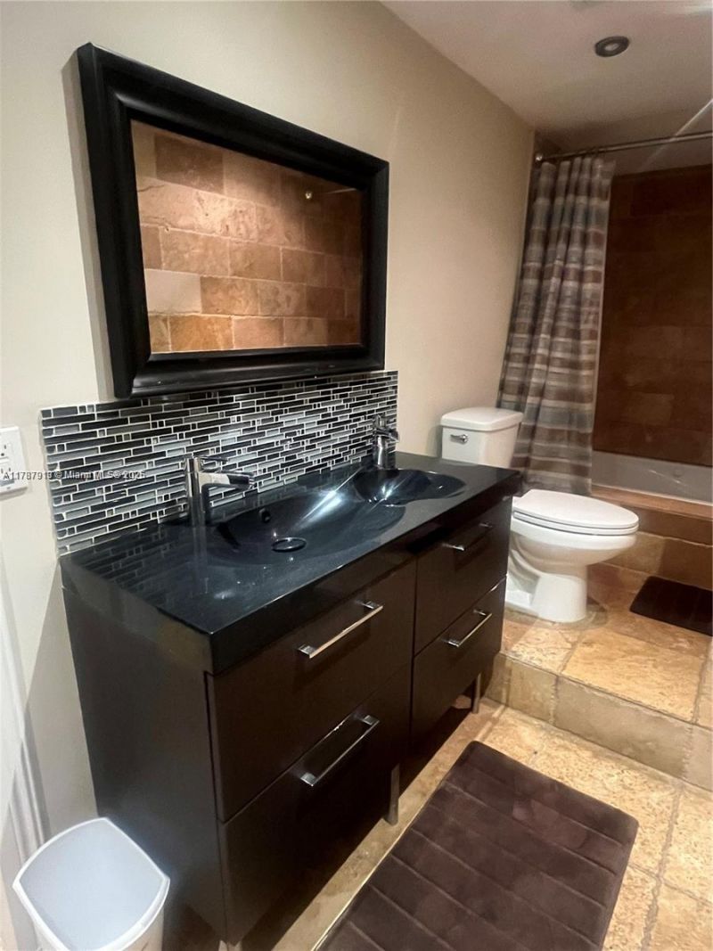 1825 S Ocean, Unit 413, Hallandale Beach, FL 33009 Photo