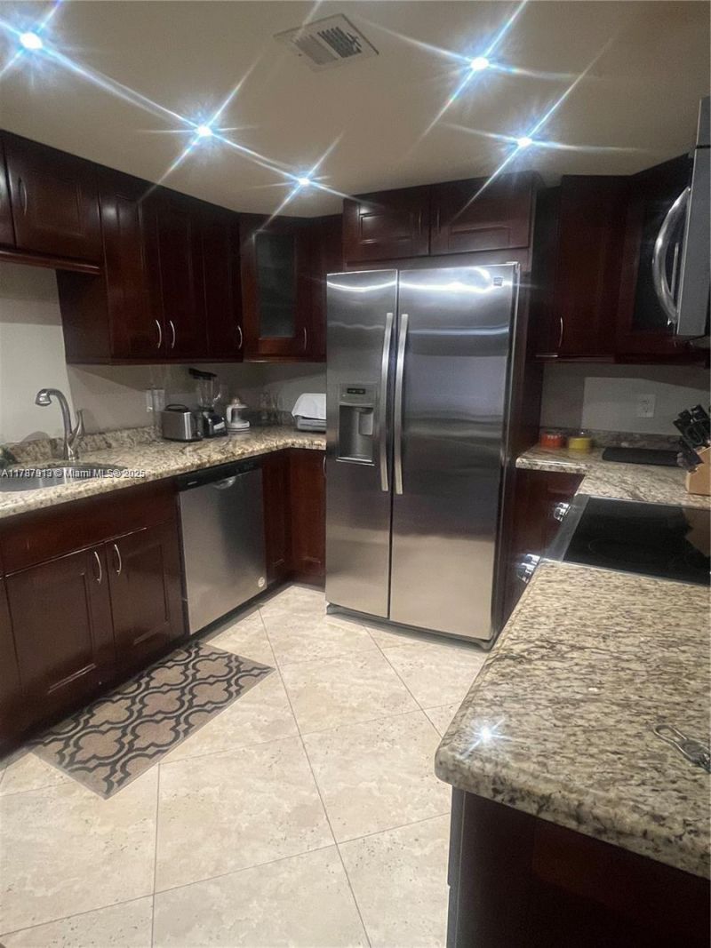 1825 S Ocean, Unit 413, Hallandale Beach, FL 33009 Photo