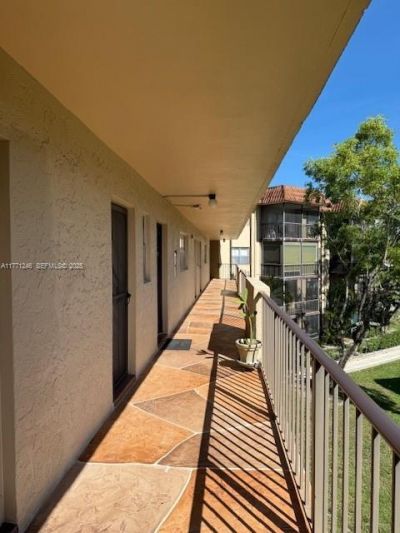 6101 N Falls Circle Dr, Unit 312, Lauderhill, FL 33319 Photo