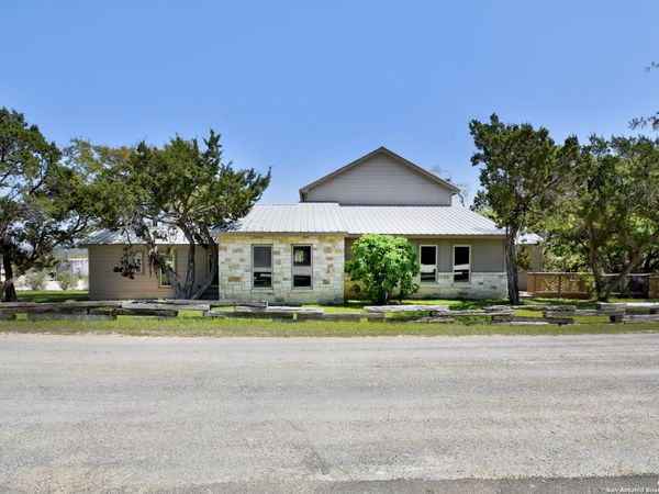 1200 & 1340 Hinch, New Braunfels, TX 78132