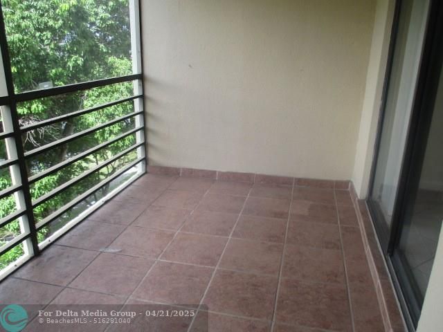 2314 S Cypress Bend Drive, Unit 613, Pompano Beach, FL 33069 Photo