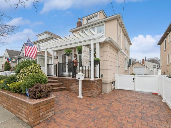 87-15 258th Street, Floral Park, NY 11001