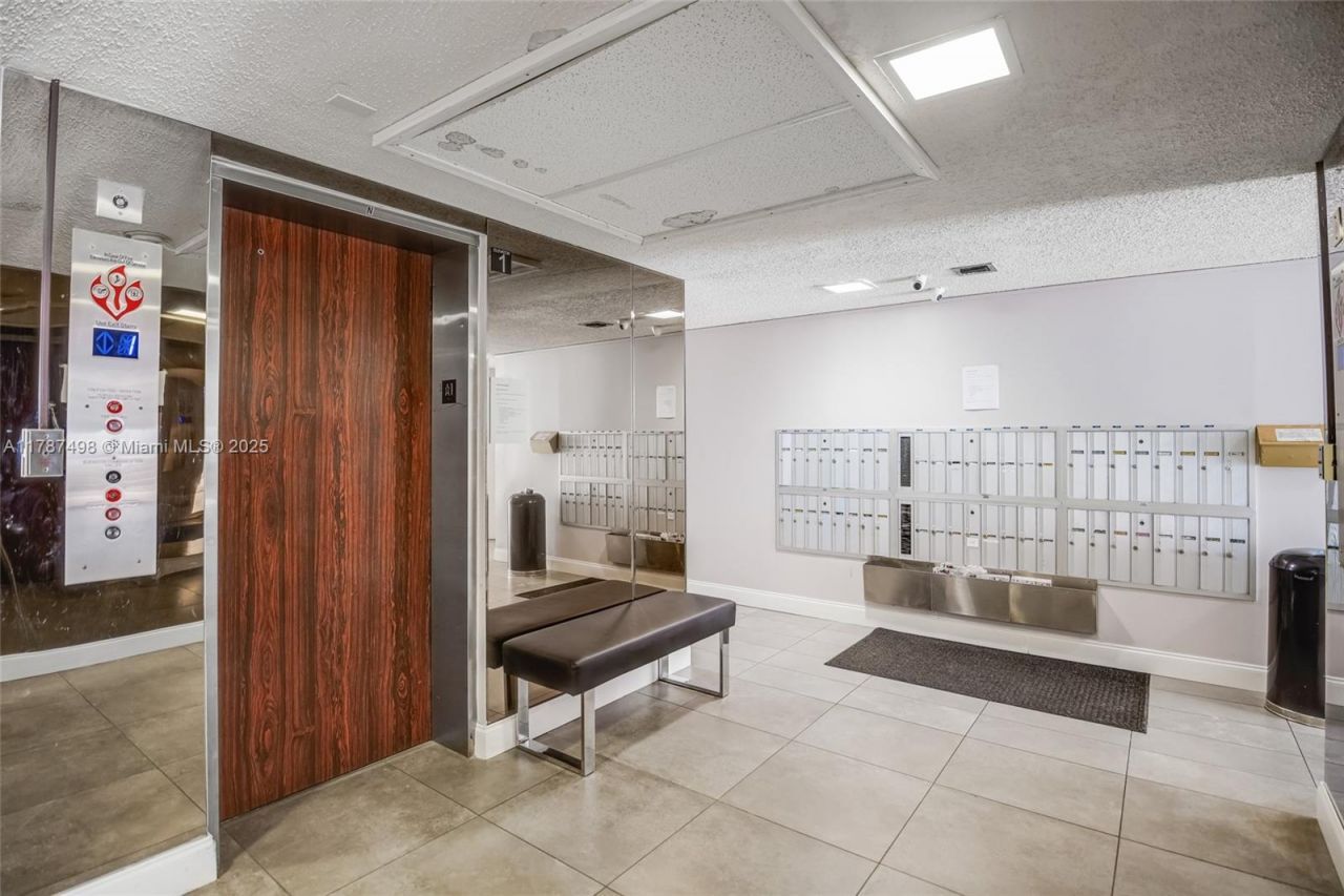 1500 Presidential Way, Unit 505, West Palm Beach, FL 33401 Photo