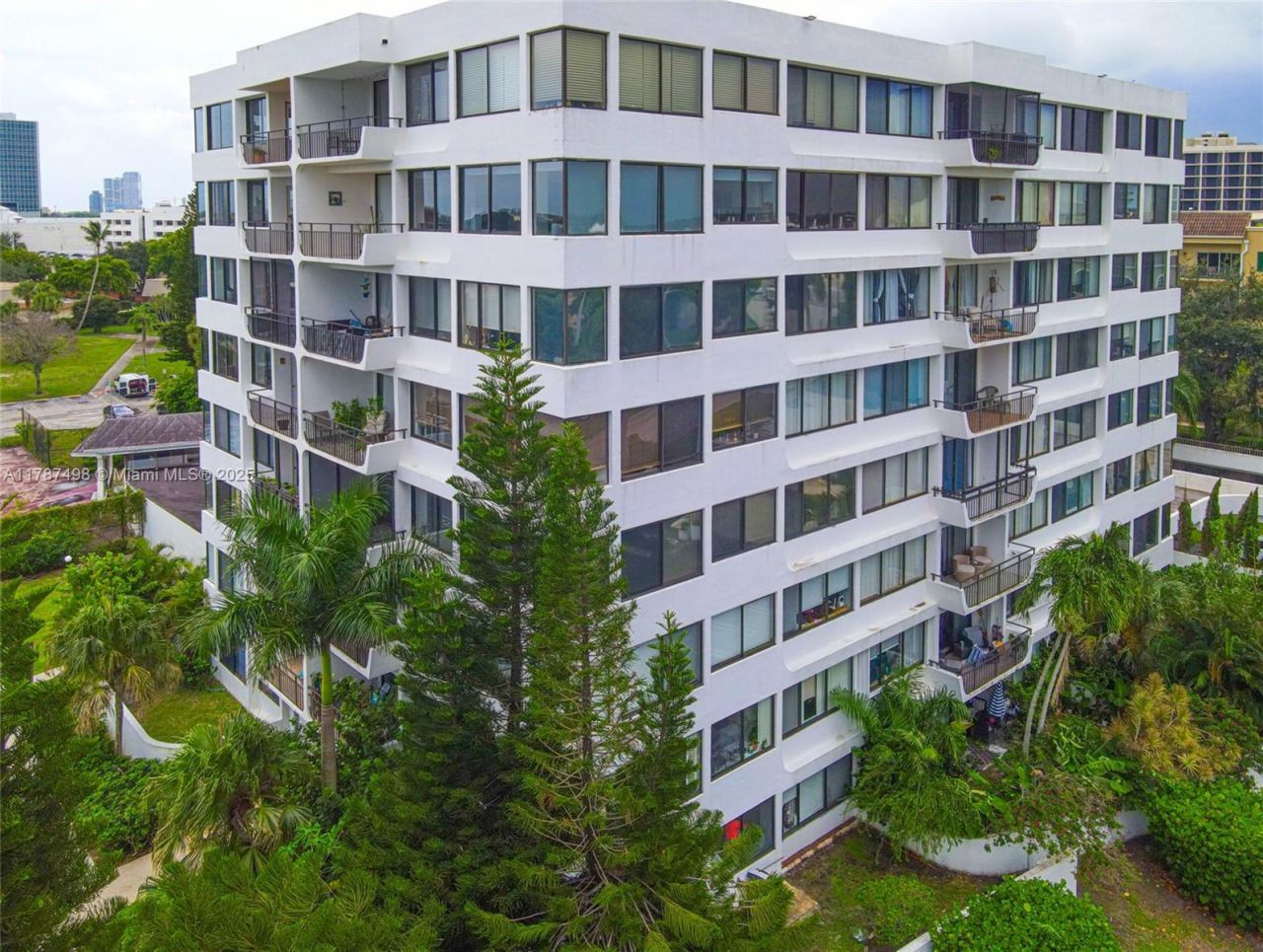 1500 Presidential Way, Unit 505, West Palm Beach, FL 33401 Photo