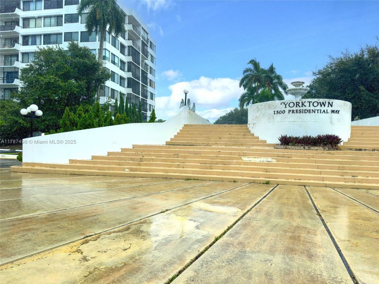 1500 Presidential Way, Unit 505, West Palm Beach, FL 33401 Photo