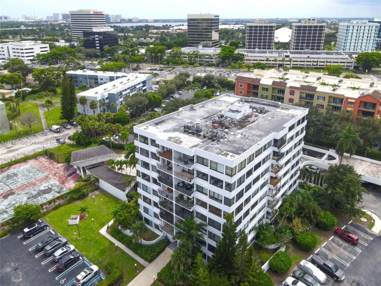 1500 Presidential Way, Unit 505, West Palm Beach, FL 33401 Photo