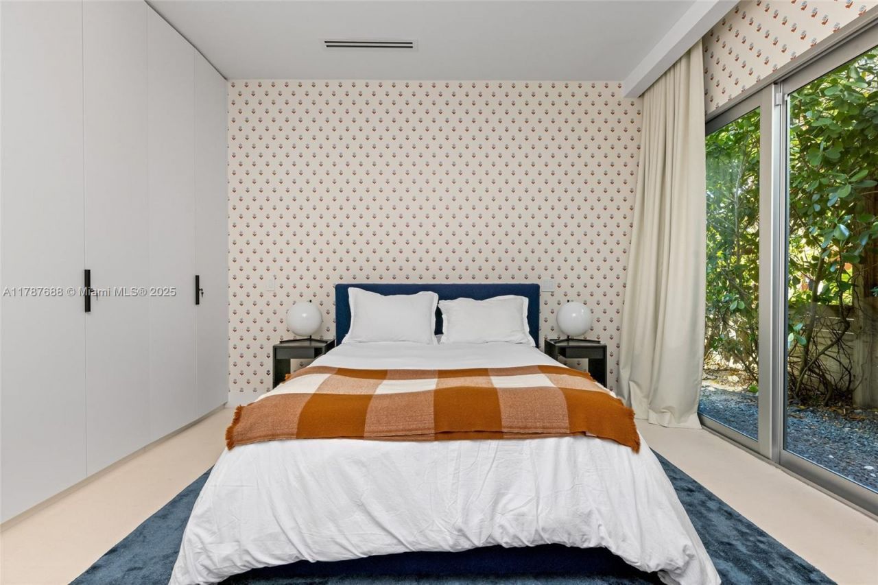 4039 Ventura Ave, Miami, FL 33133 Photo