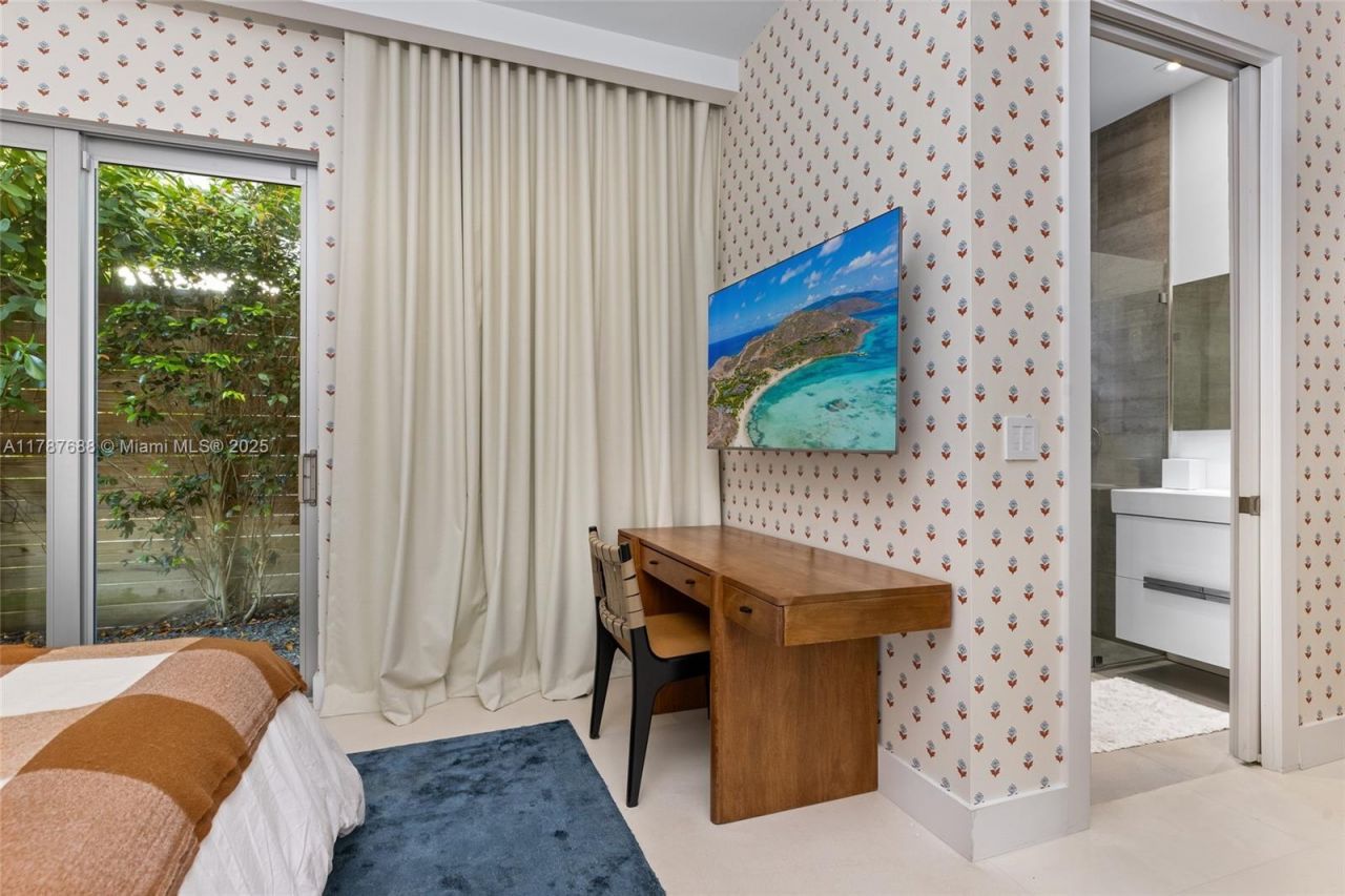 4039 Ventura Ave, Miami, FL 33133 Photo