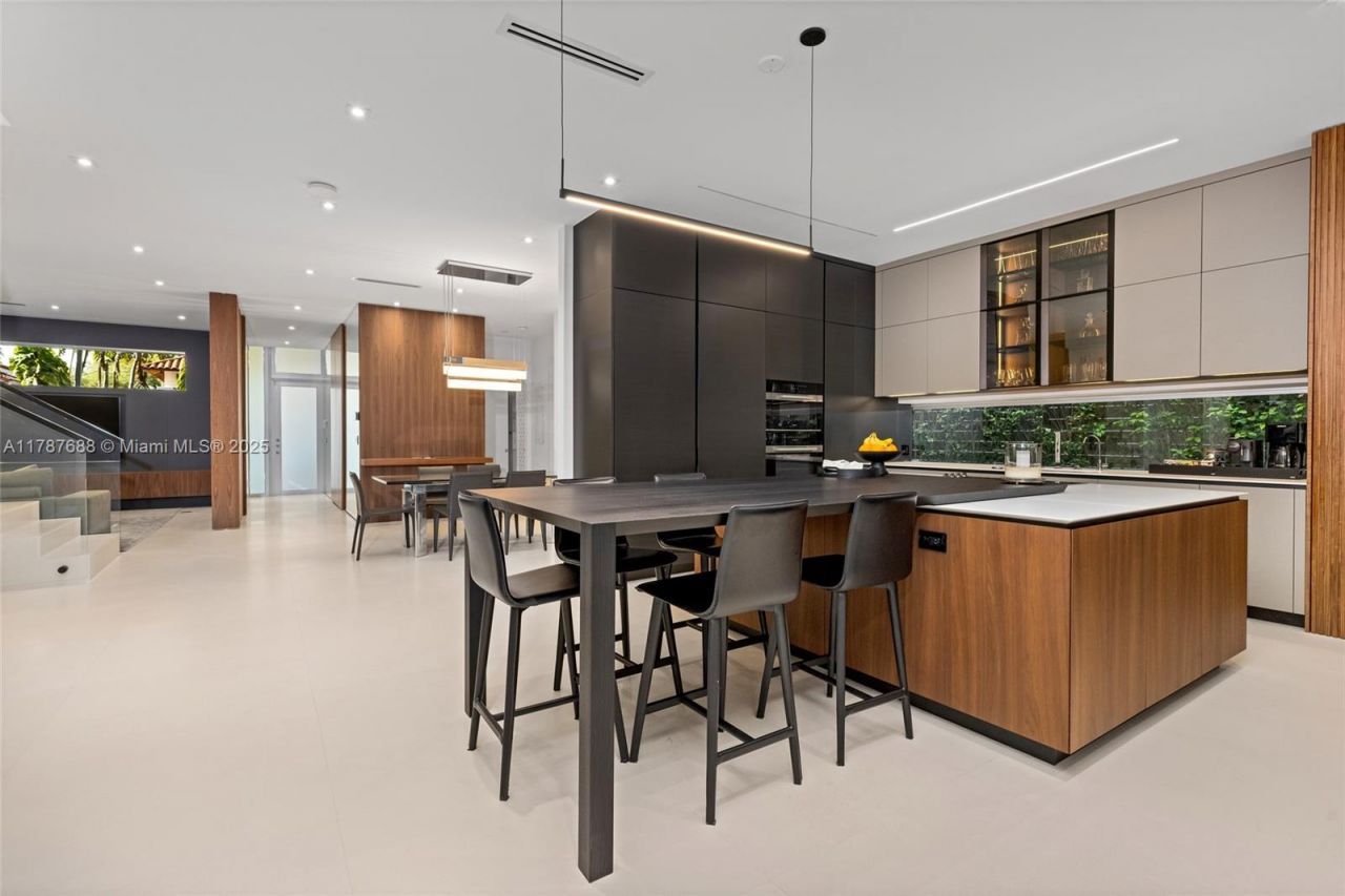 4039 Ventura Ave, Miami, FL 33133 Photo