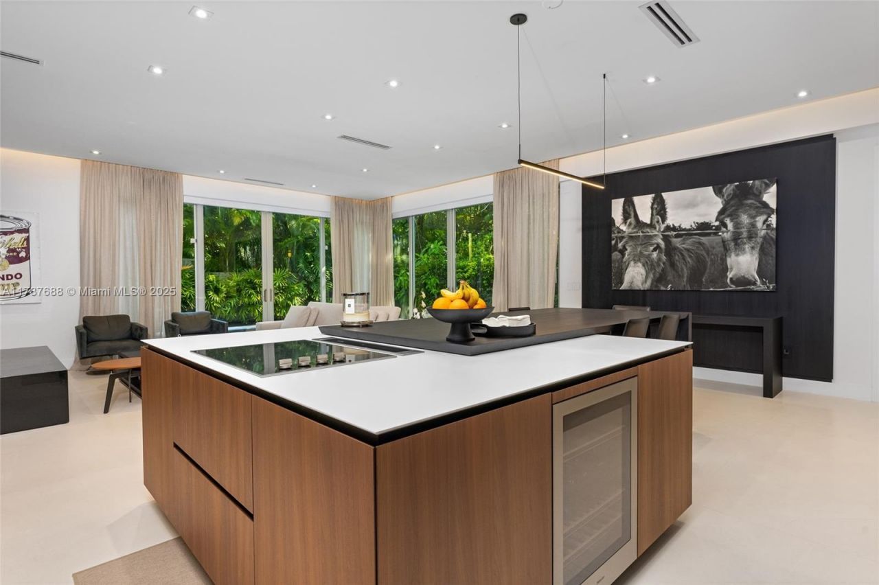 4039 Ventura Ave, Miami, FL 33133 Photo