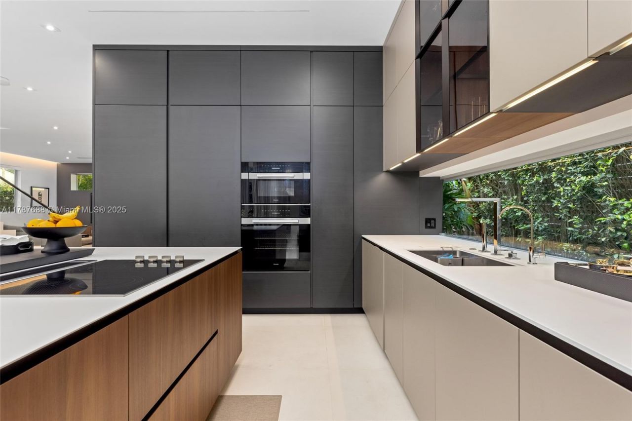 4039 Ventura Ave, Miami, FL 33133 Photo