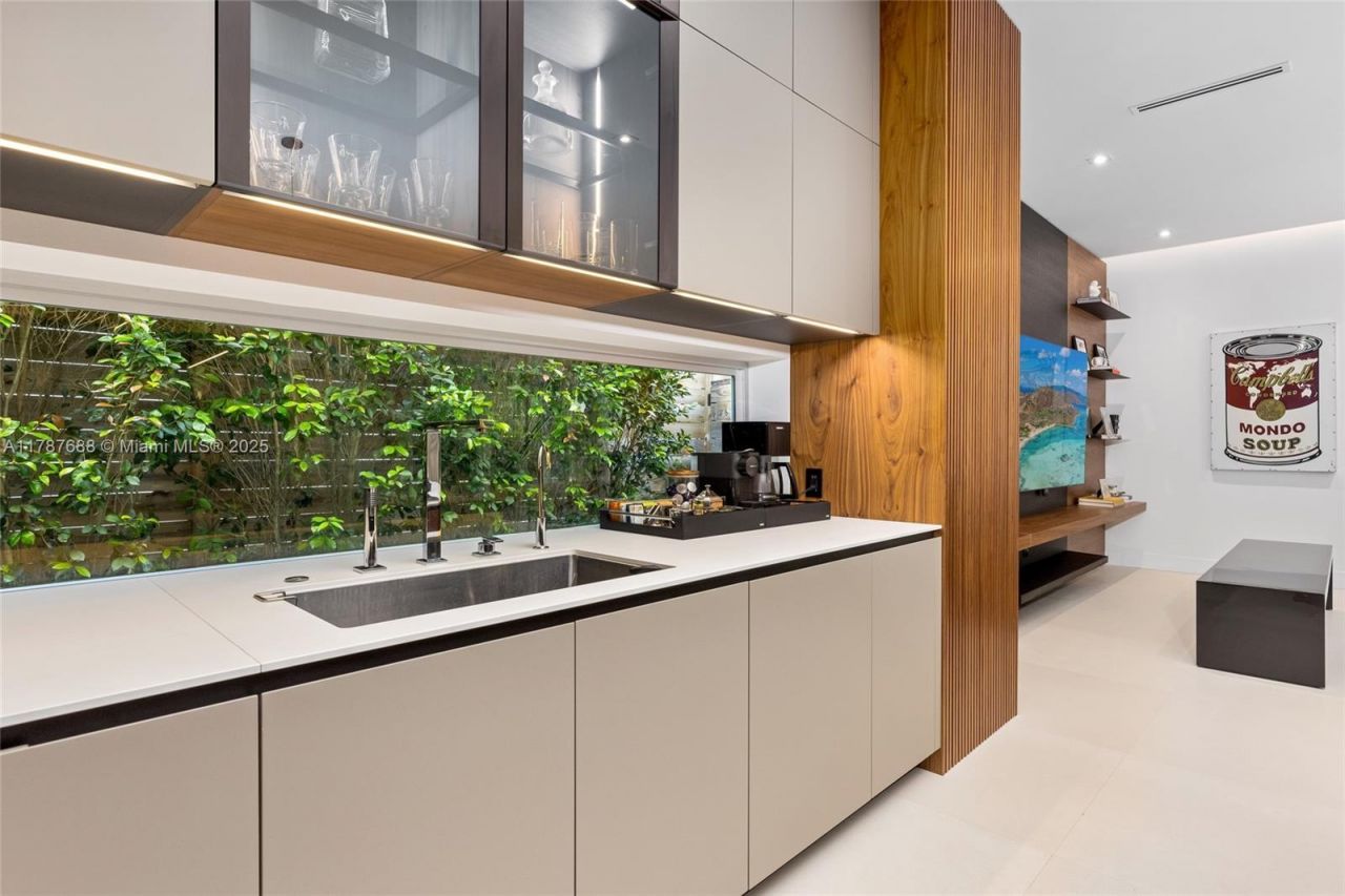 4039 Ventura Ave, Miami, FL 33133 Photo