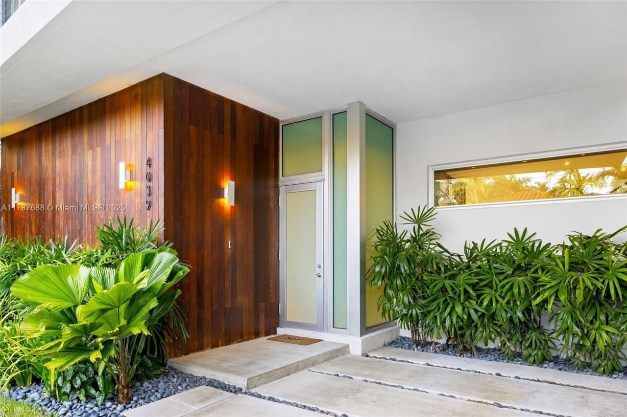 4039 Ventura Ave, Miami, FL 33133 Photo