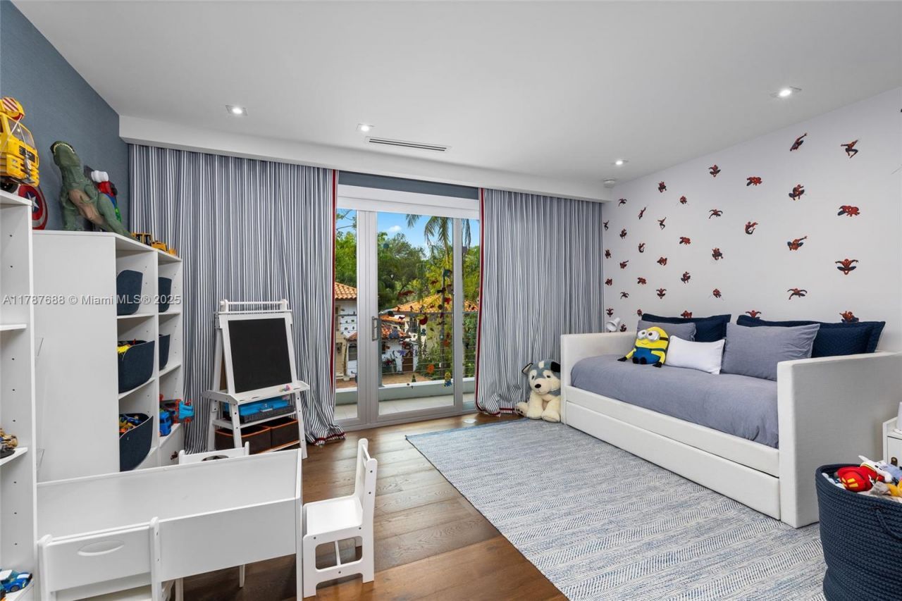 4039 Ventura Ave, Miami, FL 33133 Photo