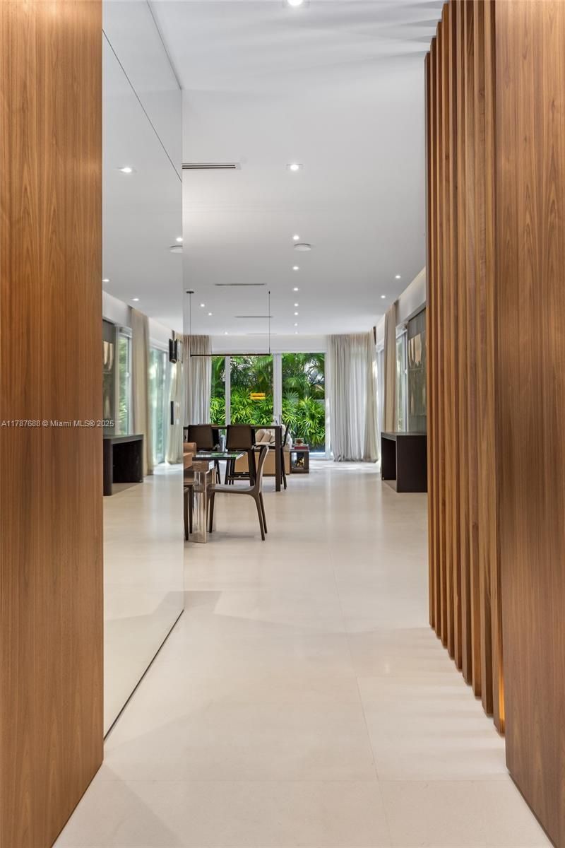 4039 Ventura Ave, Miami, FL 33133 Photo