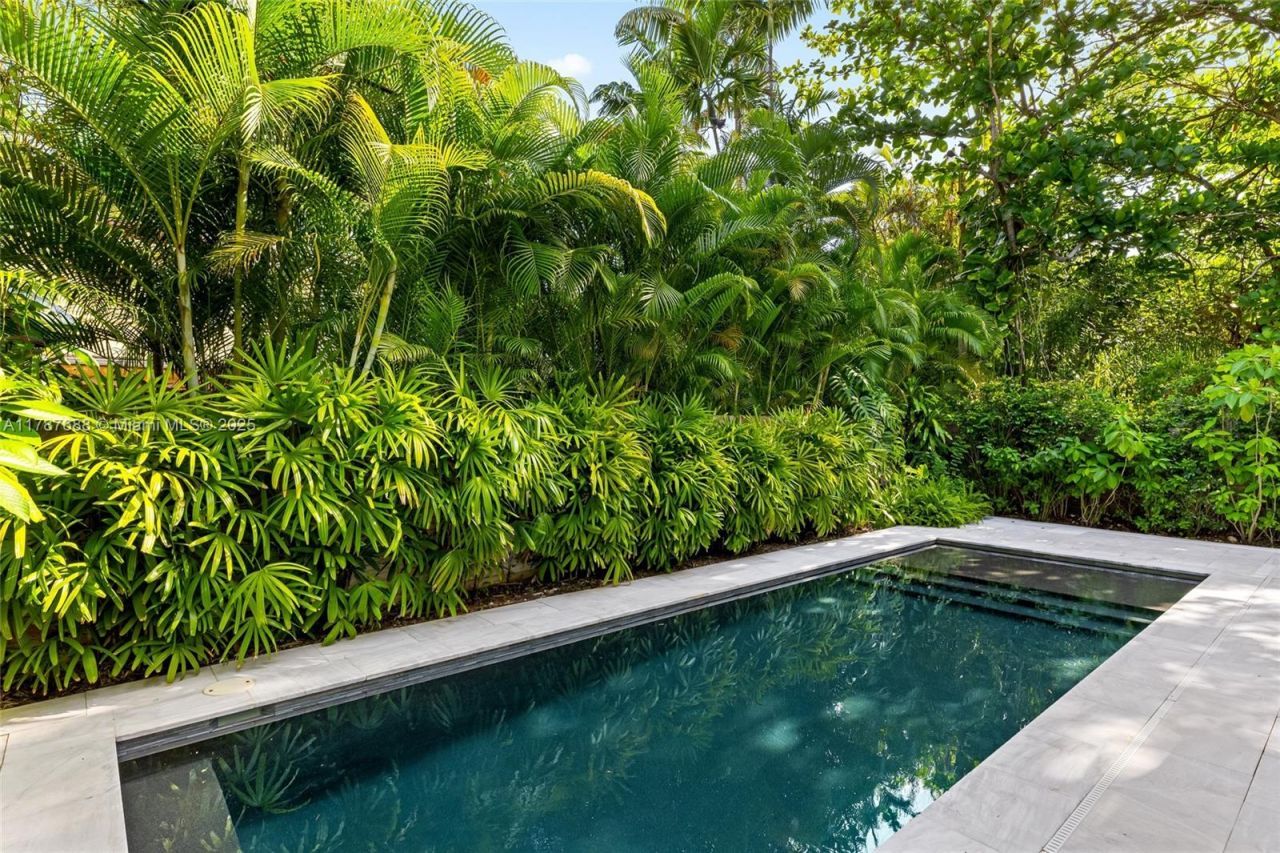 4039 Ventura Ave, Miami, FL 33133 Photo