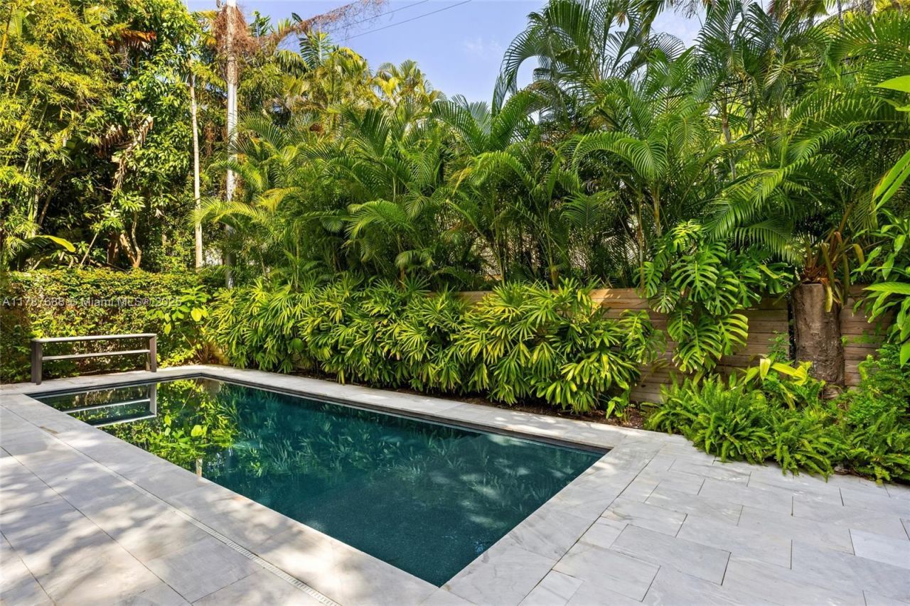 4039 Ventura Ave, Miami, FL 33133 Photo