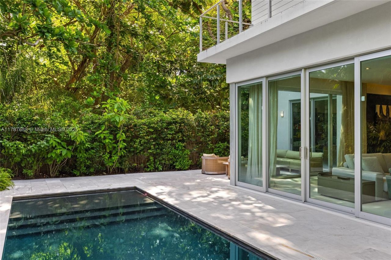 4039 Ventura Ave, Miami, FL 33133 Photo