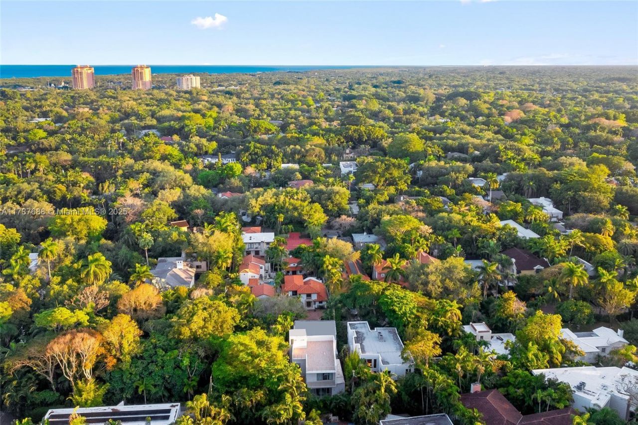 4039 Ventura Ave, Miami, FL 33133 Photo