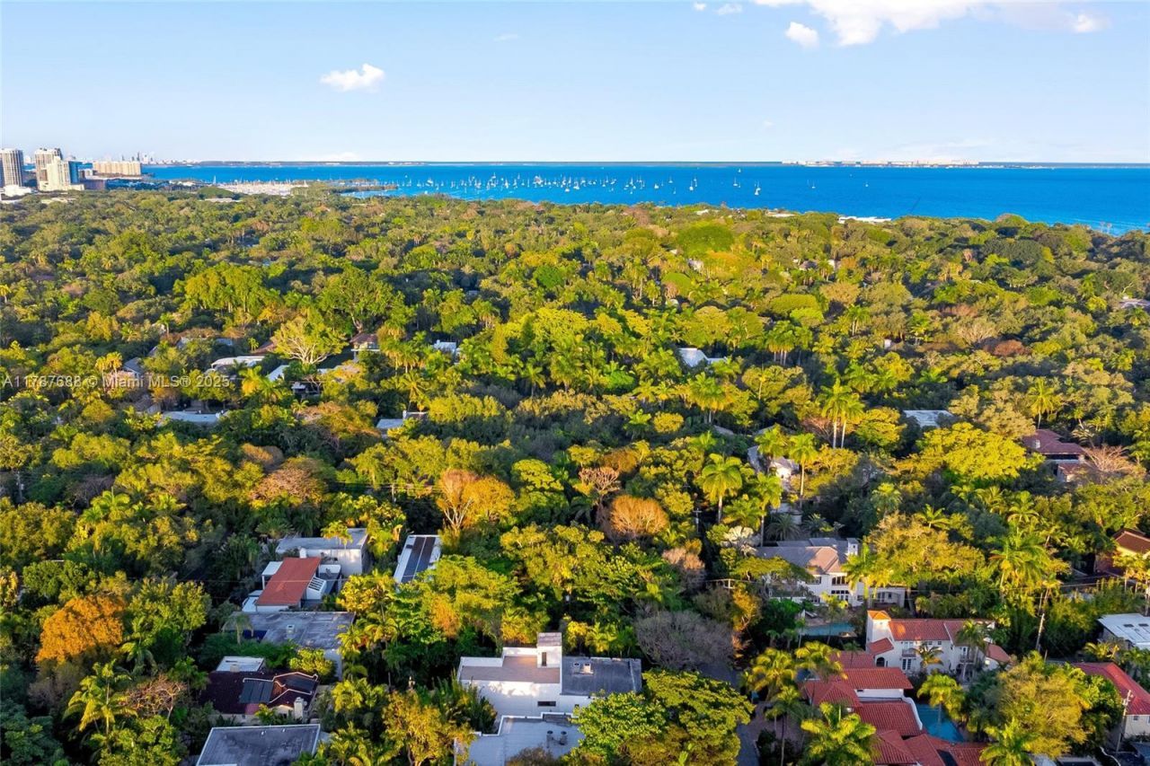 4039 Ventura Ave, Miami, FL 33133 Photo