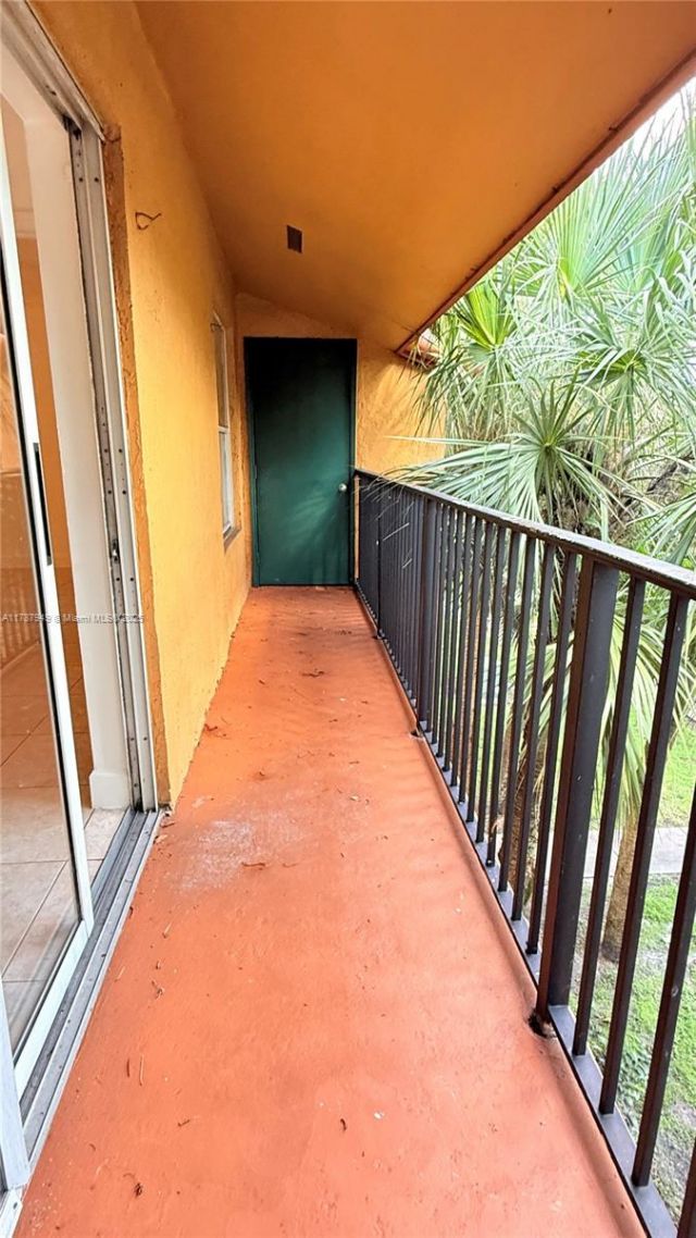 10709 Cleary Blvd, Unit 307, Plantation, FL 33324 Photo