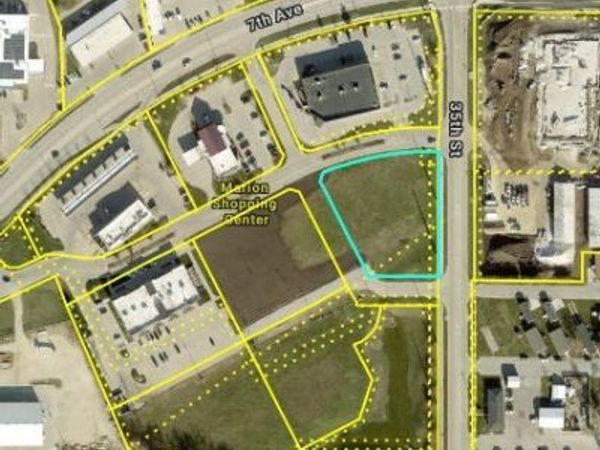 892 35th Street, Marion, IA 52302