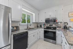 513 38th Ave. N photo 4