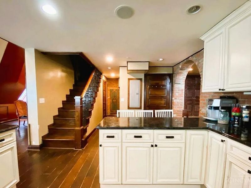 255 Warner Street, Cincinnati, OH 45219 Photo 49