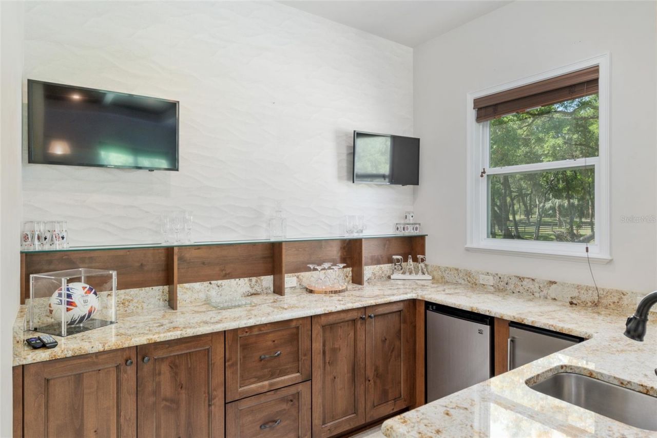 14742 NW 11th Place, Newberry, FL 32669 Photo