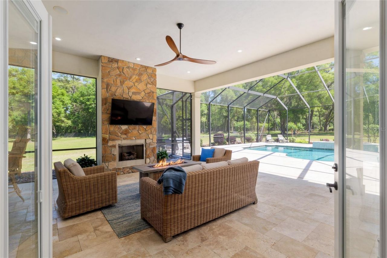 14742 NW 11th Place, Newberry, FL 32669 Photo