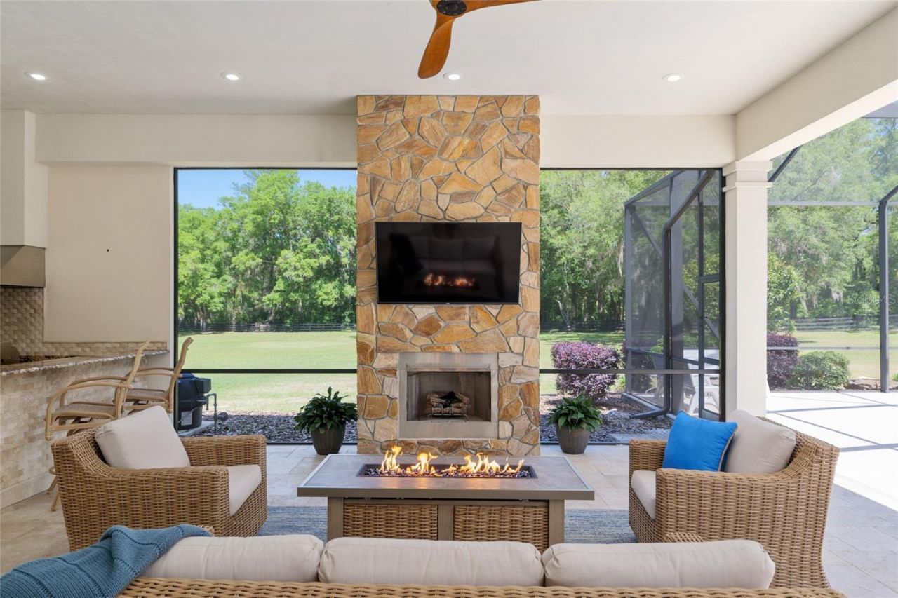 14742 NW 11th Place, Newberry, FL 32669 Photo