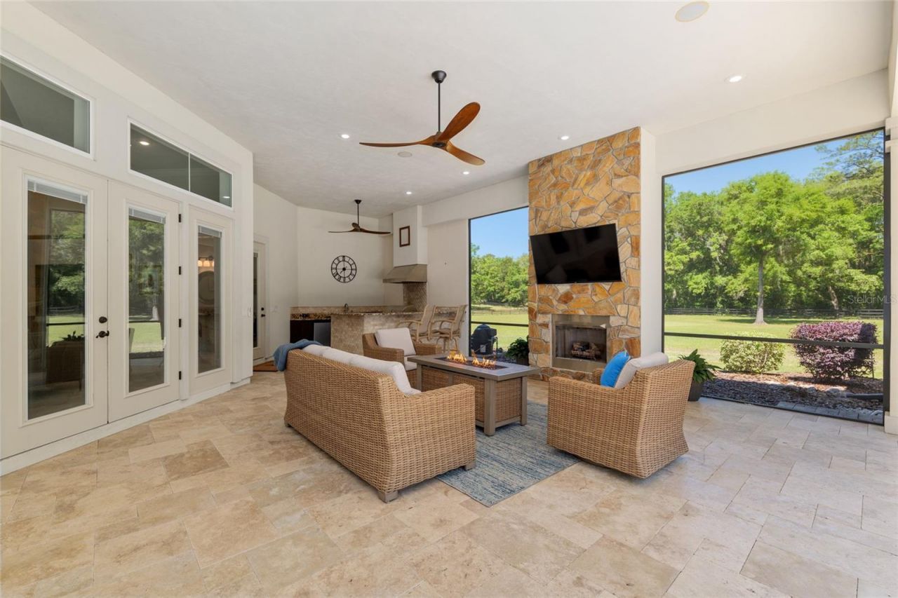 14742 NW 11th Place, Newberry, FL 32669 Photo