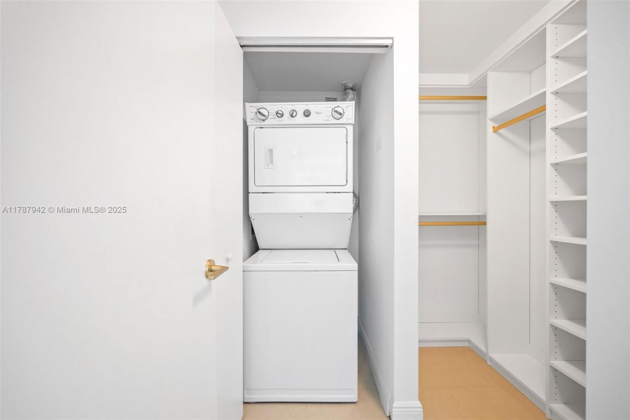 60 SW 13th St, Unit 3414, Miami, FL 33130 Photo