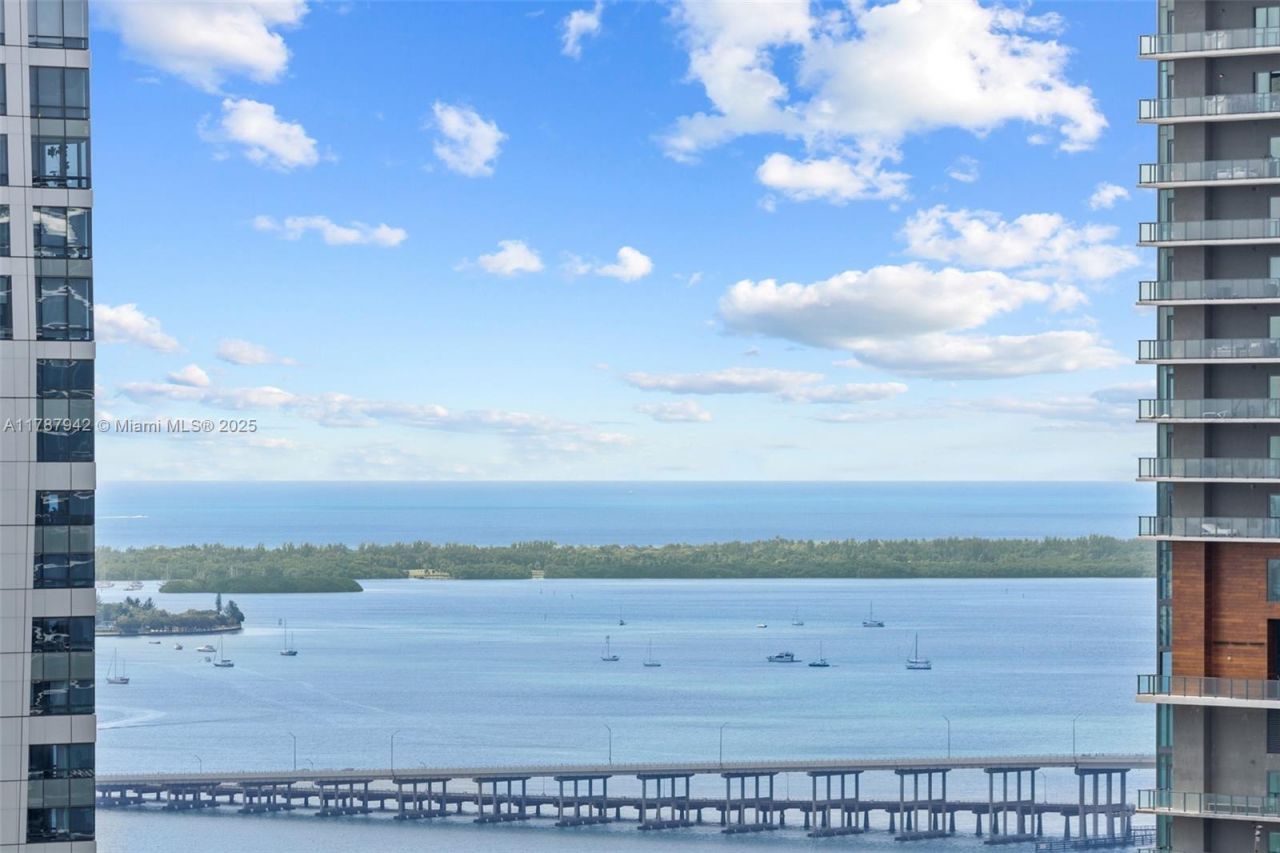 60 SW 13th St, Unit 3414, Miami, FL 33130 Photo