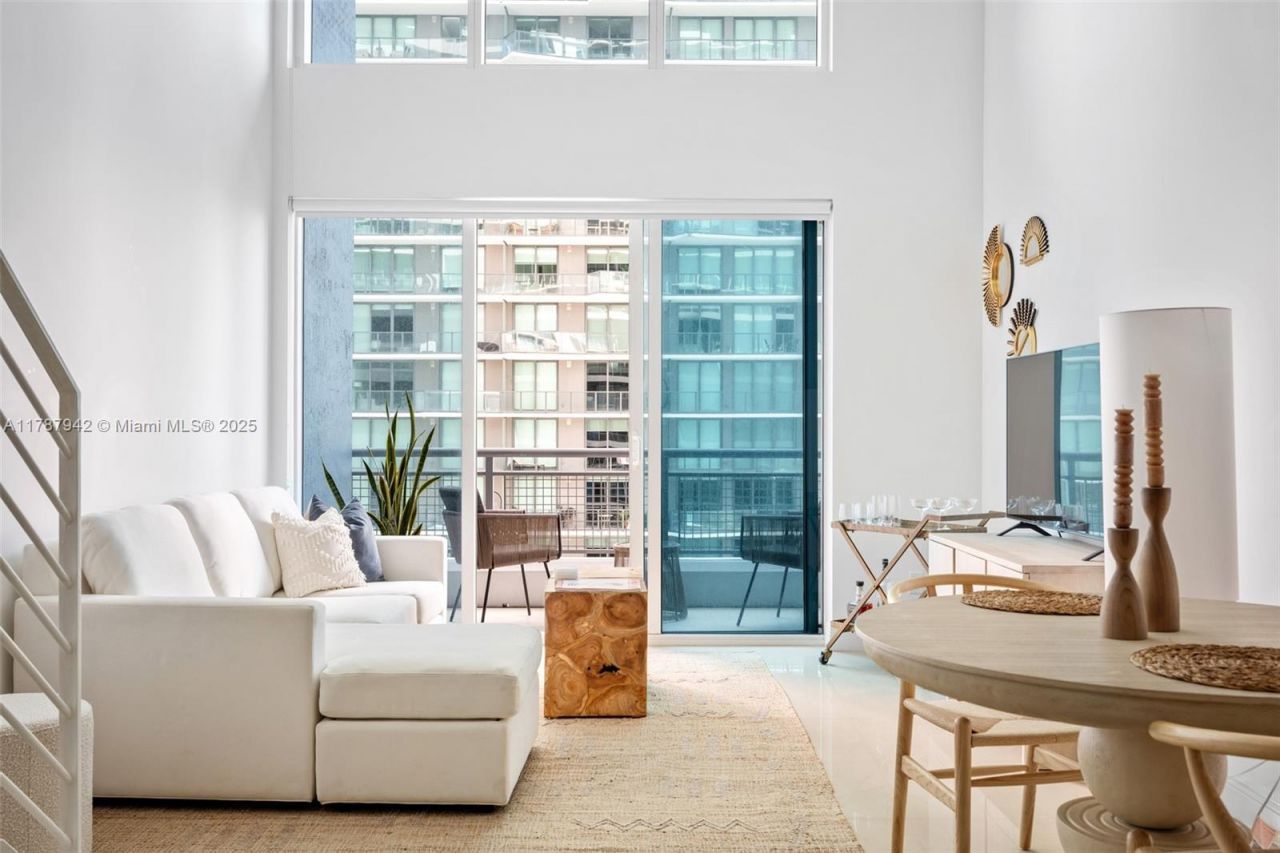 60 SW 13th St, Unit 3414, Miami, FL 33130 Photo