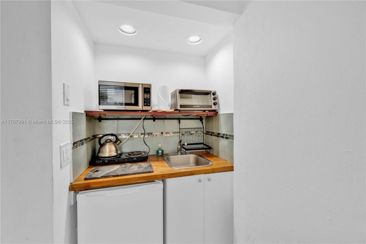 255 W 24th St, Unit 136, Miami Beach, FL 33140 Photo