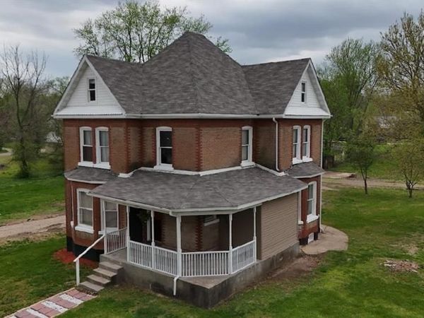 203 S B Street, Bonne Terre, MO 63628