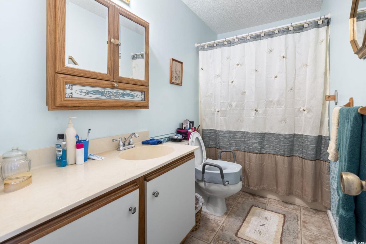 510 Fairwood Lakes Dr. Photo 8