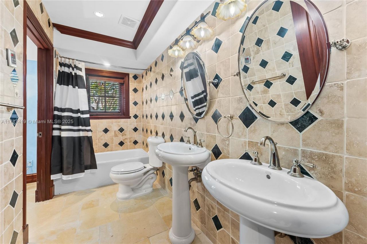 609 2nd Key Dr, Fort Lauderdale, FL 33304 Photo