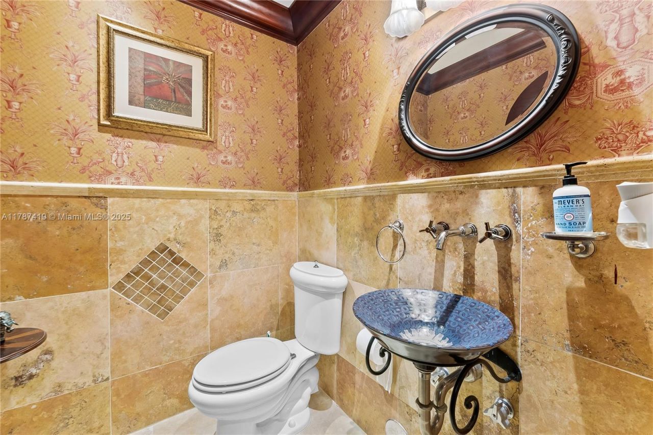 609 2nd Key Dr, Fort Lauderdale, FL 33304 Photo