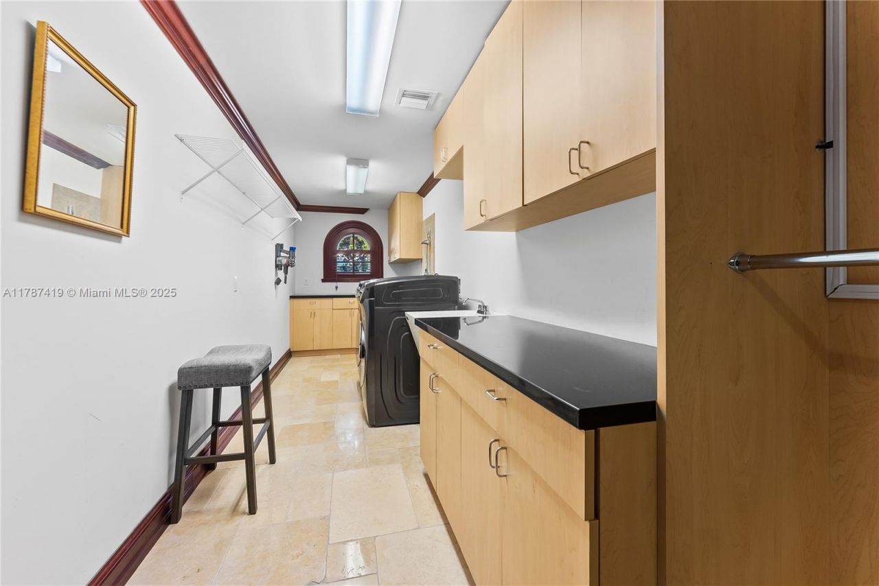 609 2nd Key Dr, Fort Lauderdale, FL 33304 Photo